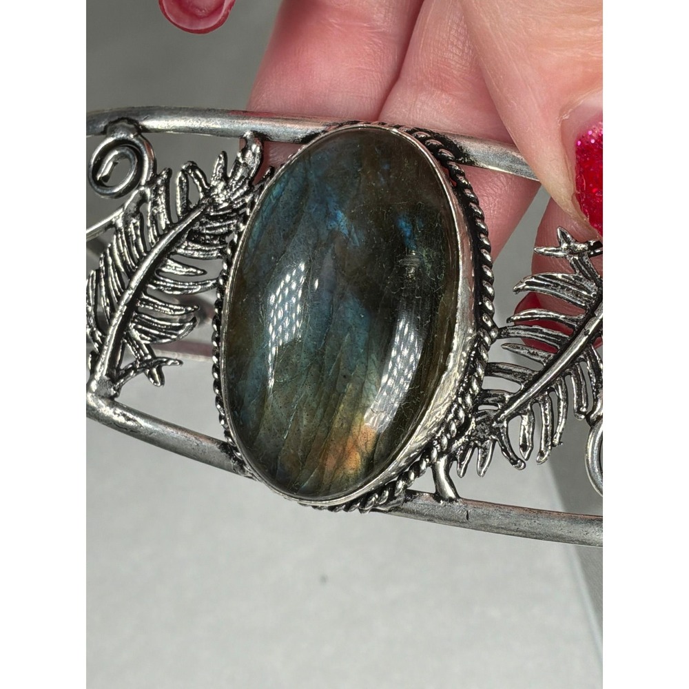 ✨ Labradorite Flash Statement Gift Set • Cuff + Earrings - Picture 4 of 8